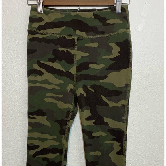J Crew Weekend Size Small Women Green Camo leggings Media Pocket Athleisure - Picture 2 of 7